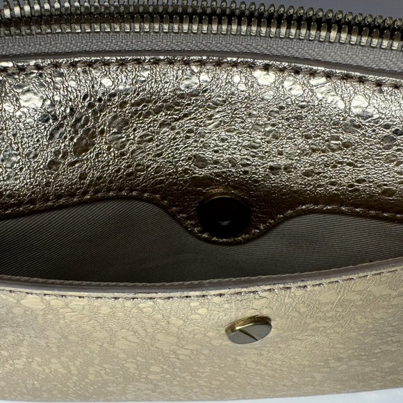 J.CREW Metallic Crackled Gold Foil Pouch Clutch Leather Zip Top Snap Pocket Diva - Picture 6 of 13